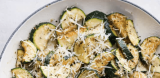 Zucchine saltate in padella con parmigiano deliziose e facili